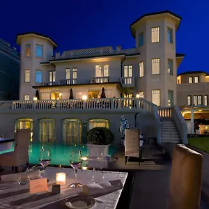 Otel Carducci 76, Cattolica
